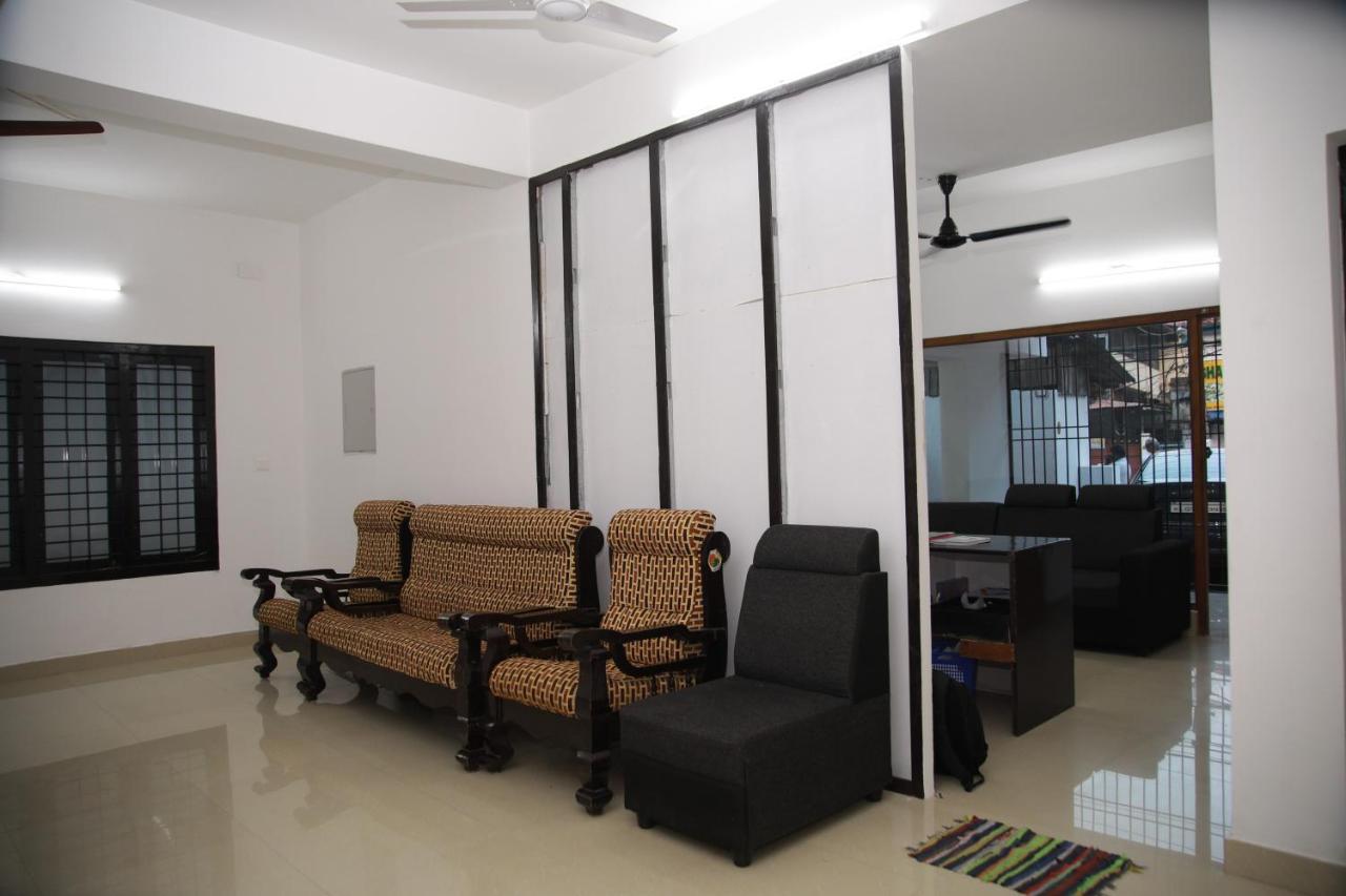 Meghna Residency Hotel Thiruvananthapuram Exterior foto