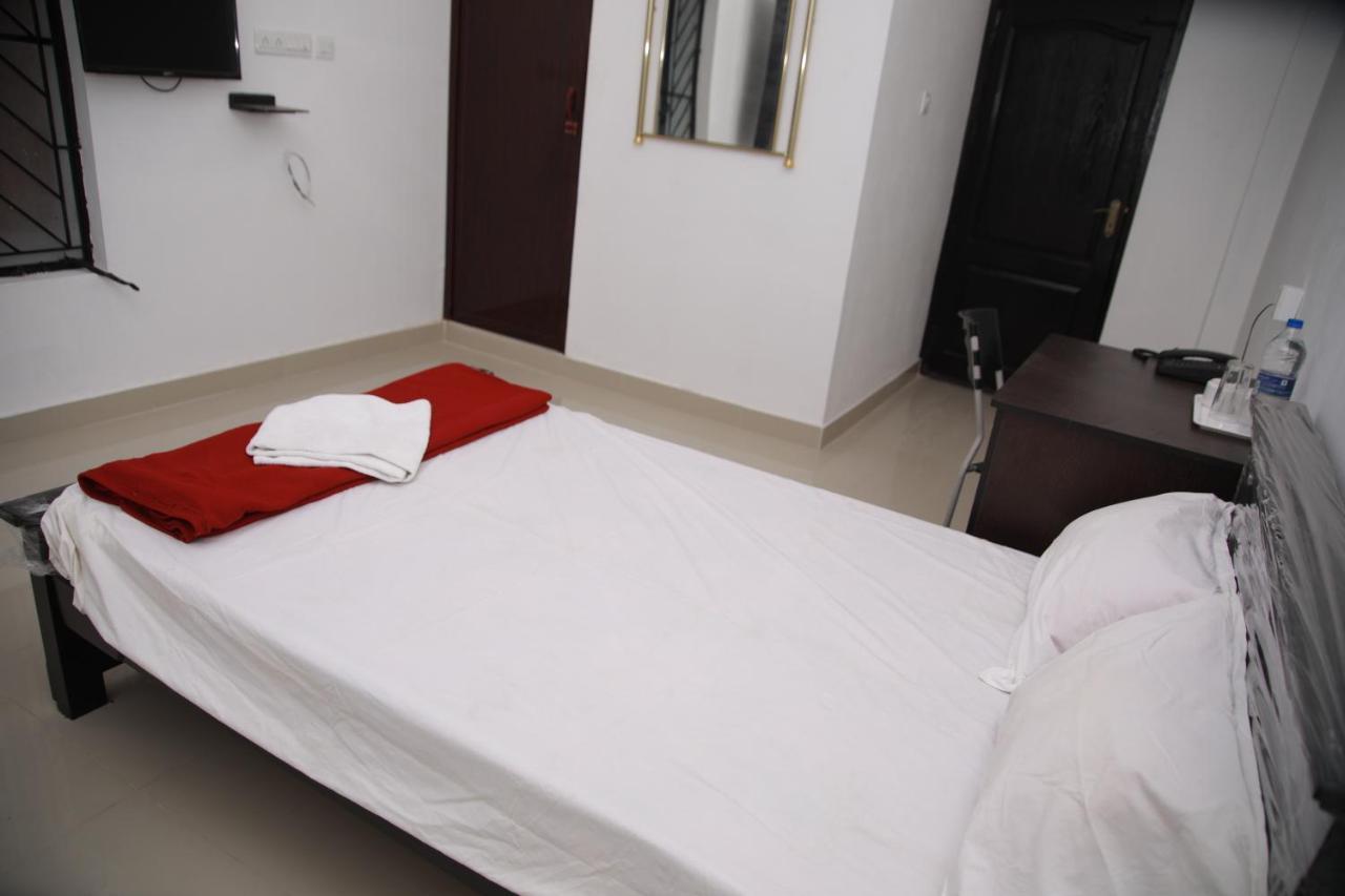 Meghna Residency Hotel Thiruvananthapuram Exterior foto
