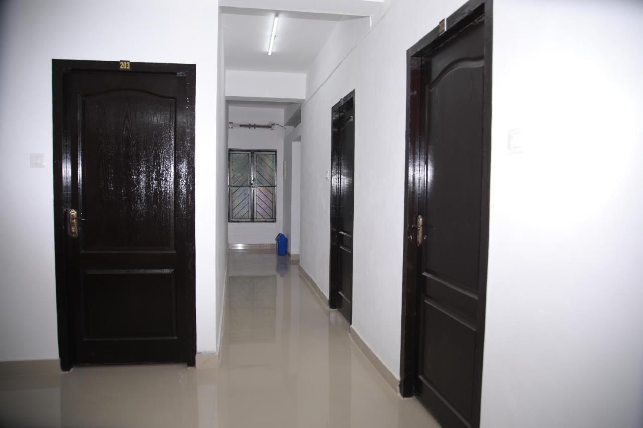 Meghna Residency Hotel Thiruvananthapuram Exterior foto