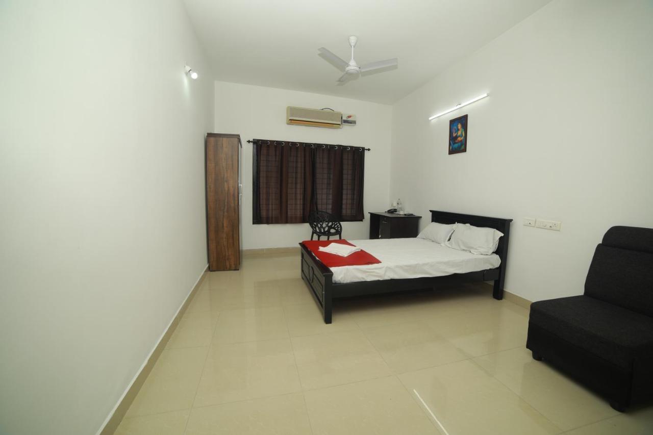 Meghna Residency Hotel Thiruvananthapuram Exterior foto