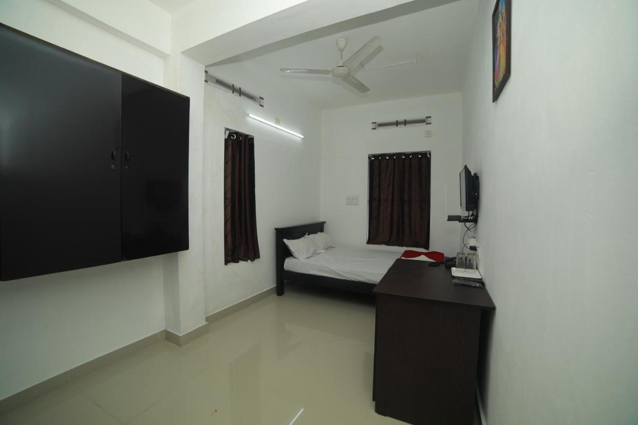 Meghna Residency Hotel Thiruvananthapuram Exterior foto
