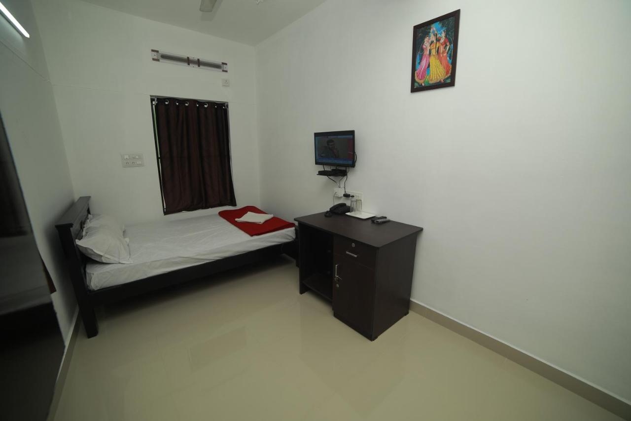 Meghna Residency Hotel Thiruvananthapuram Exterior foto