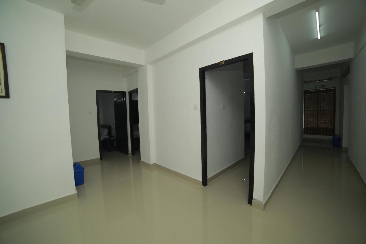 Meghna Residency Hotel Thiruvananthapuram Exterior foto