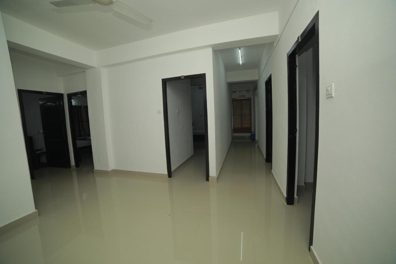 Meghna Residency Hotel Thiruvananthapuram Exterior foto