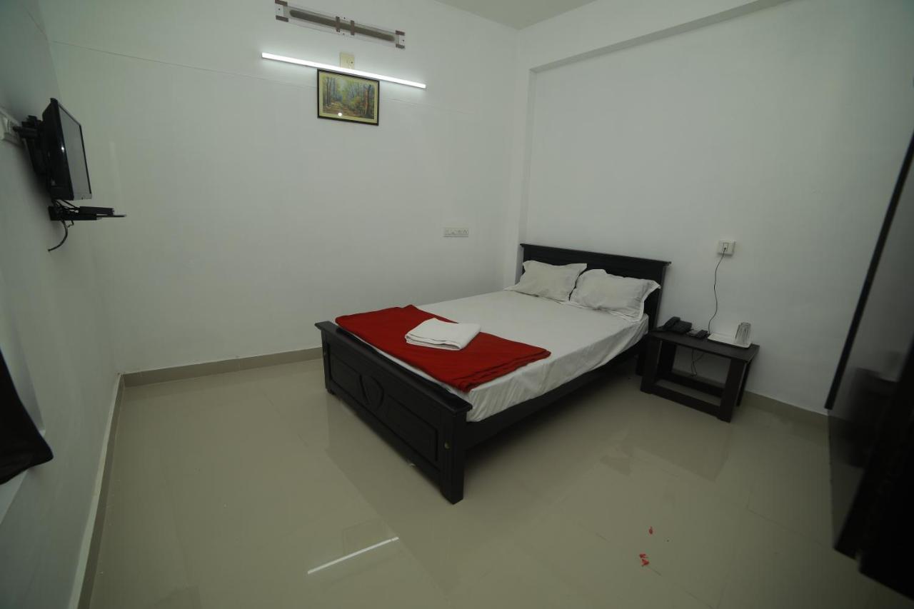 Meghna Residency Hotel Thiruvananthapuram Exterior foto