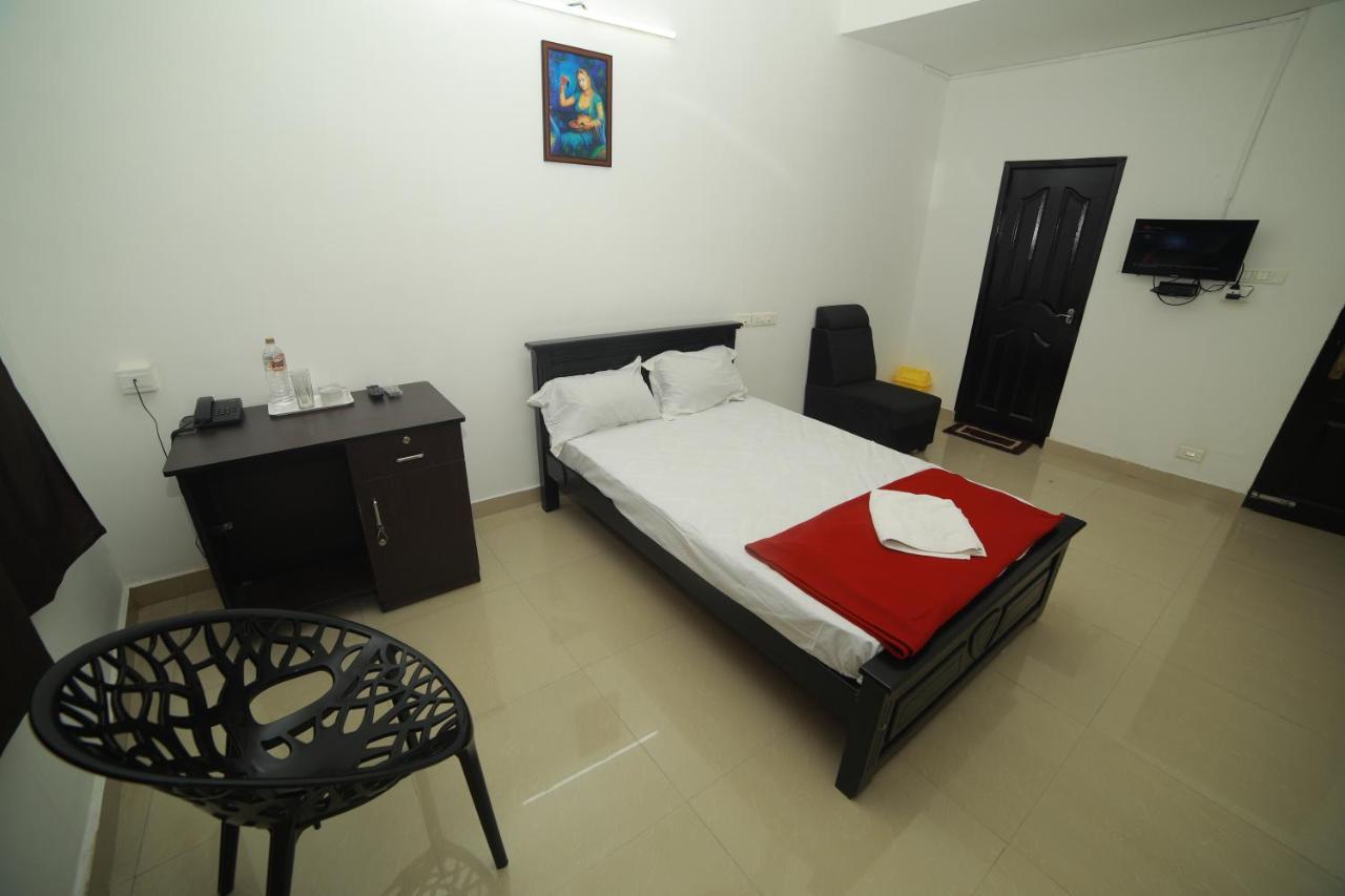Meghna Residency Hotel Thiruvananthapuram Exterior foto
